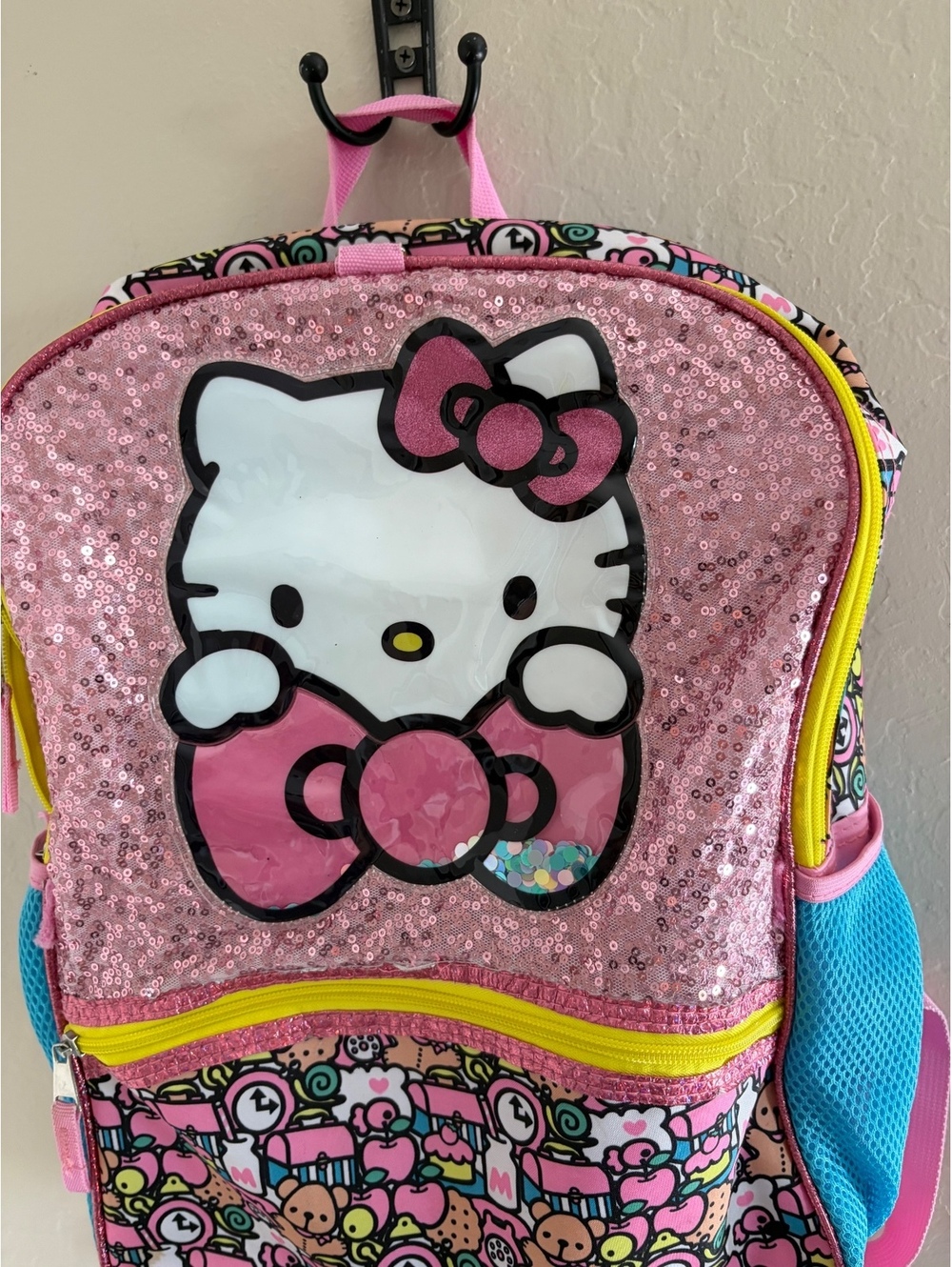 Hello Kitty backpack - Picture 6 of 9